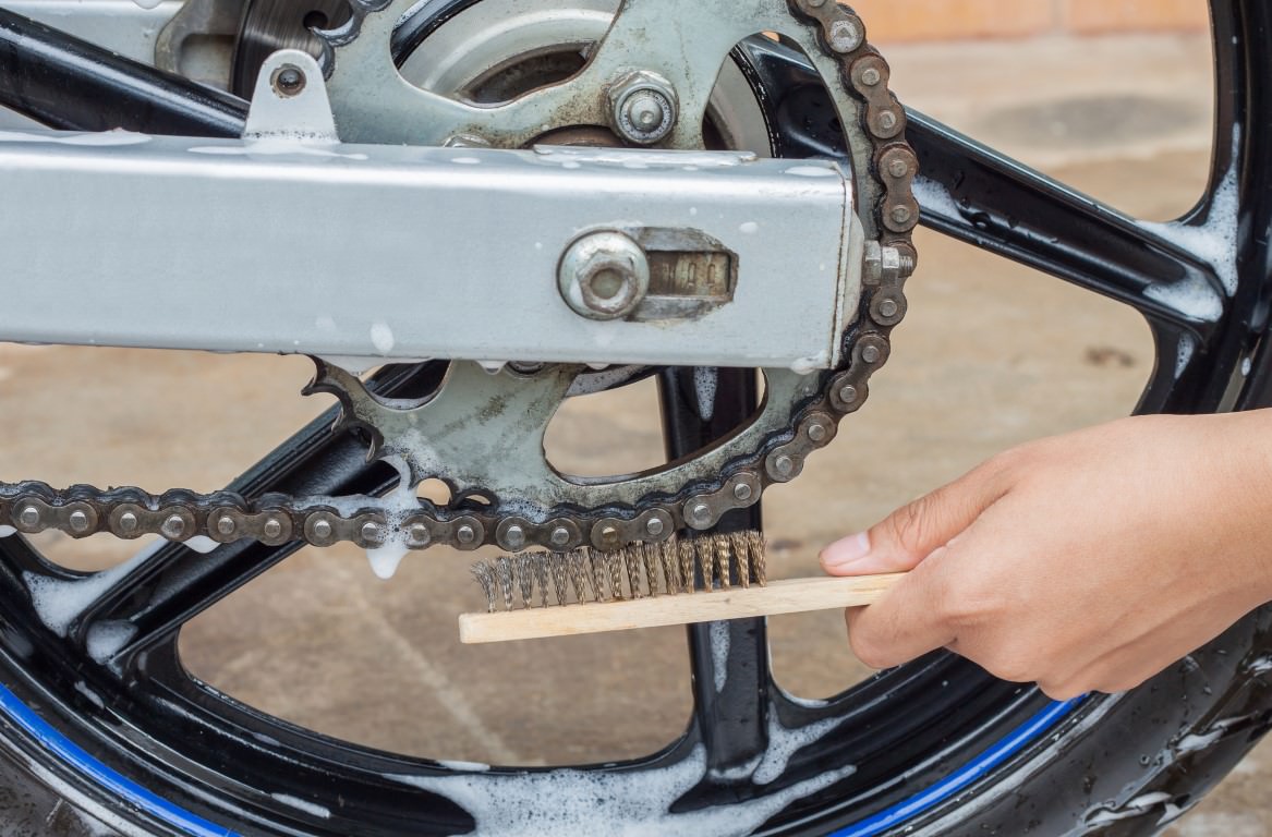 Remove rust from bike chain sale with vinegar